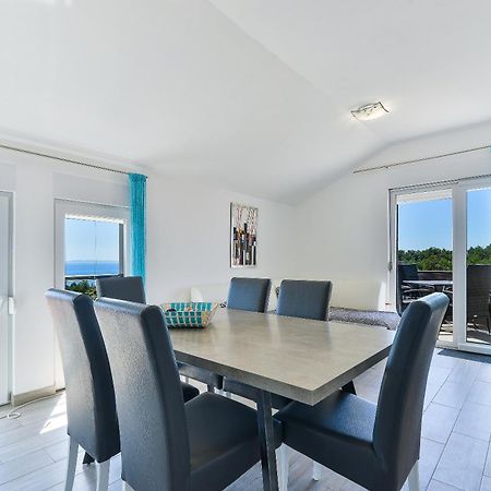 Crowonder Luxury Vir- 6 New Apartments For Families With Playground For Kids Exteriér fotografie