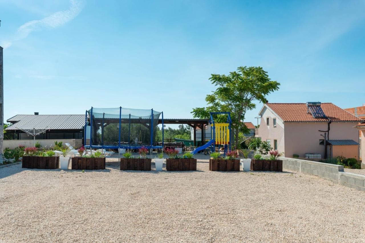 Crowonder Luxury Vir- 6 New Apartments For Families With Playground For Kids Exteriér fotografie