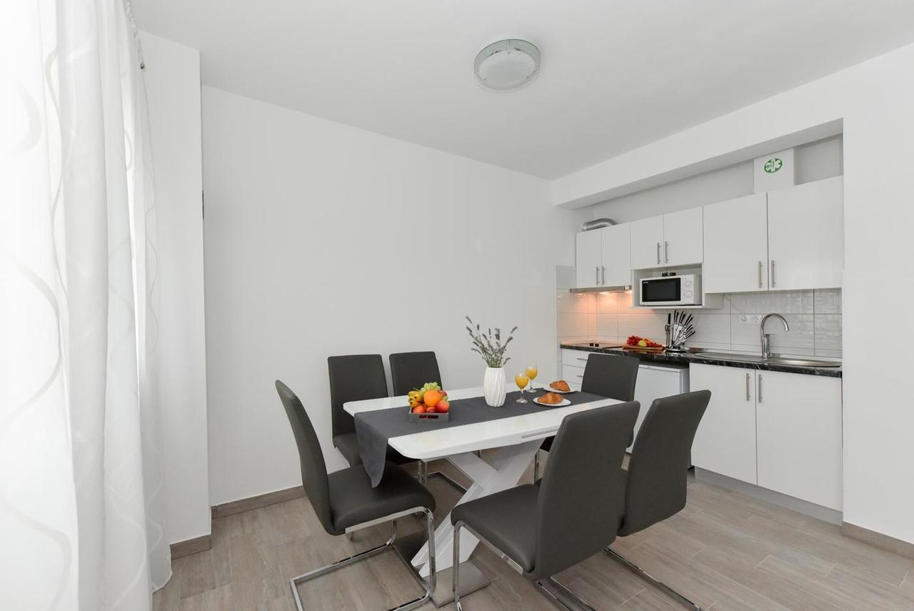 Crowonder Luxury Vir- 6 New Apartments For Families With Playground For Kids Exteriér fotografie