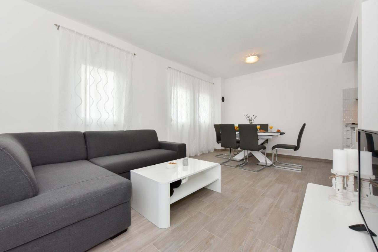 Crowonder Luxury Vir- 6 New Apartments For Families With Playground For Kids Exteriér fotografie