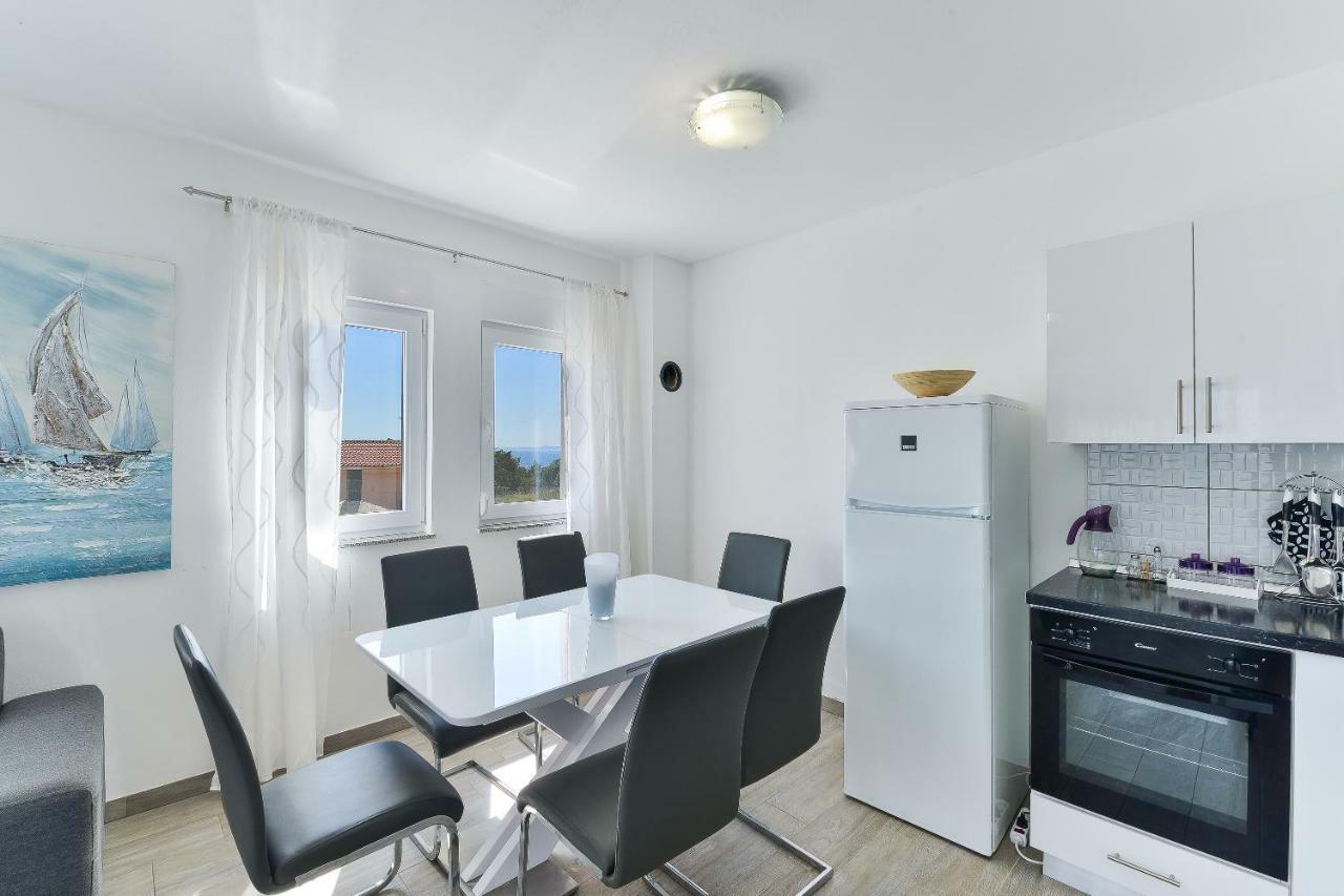 Crowonder Luxury Vir- 6 New Apartments For Families With Playground For Kids Exteriér fotografie