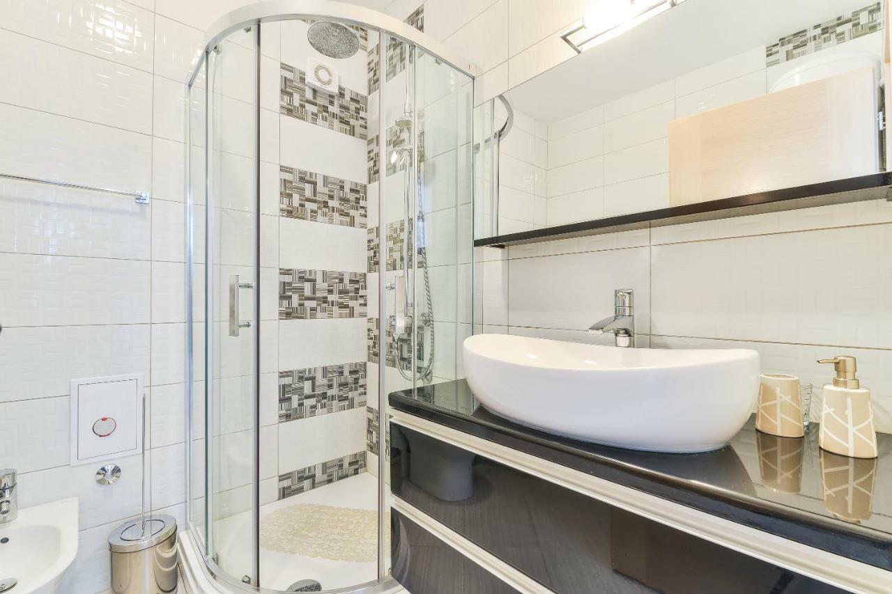 Crowonder Luxury Vir- 6 New Apartments For Families With Playground For Kids Exteriér fotografie